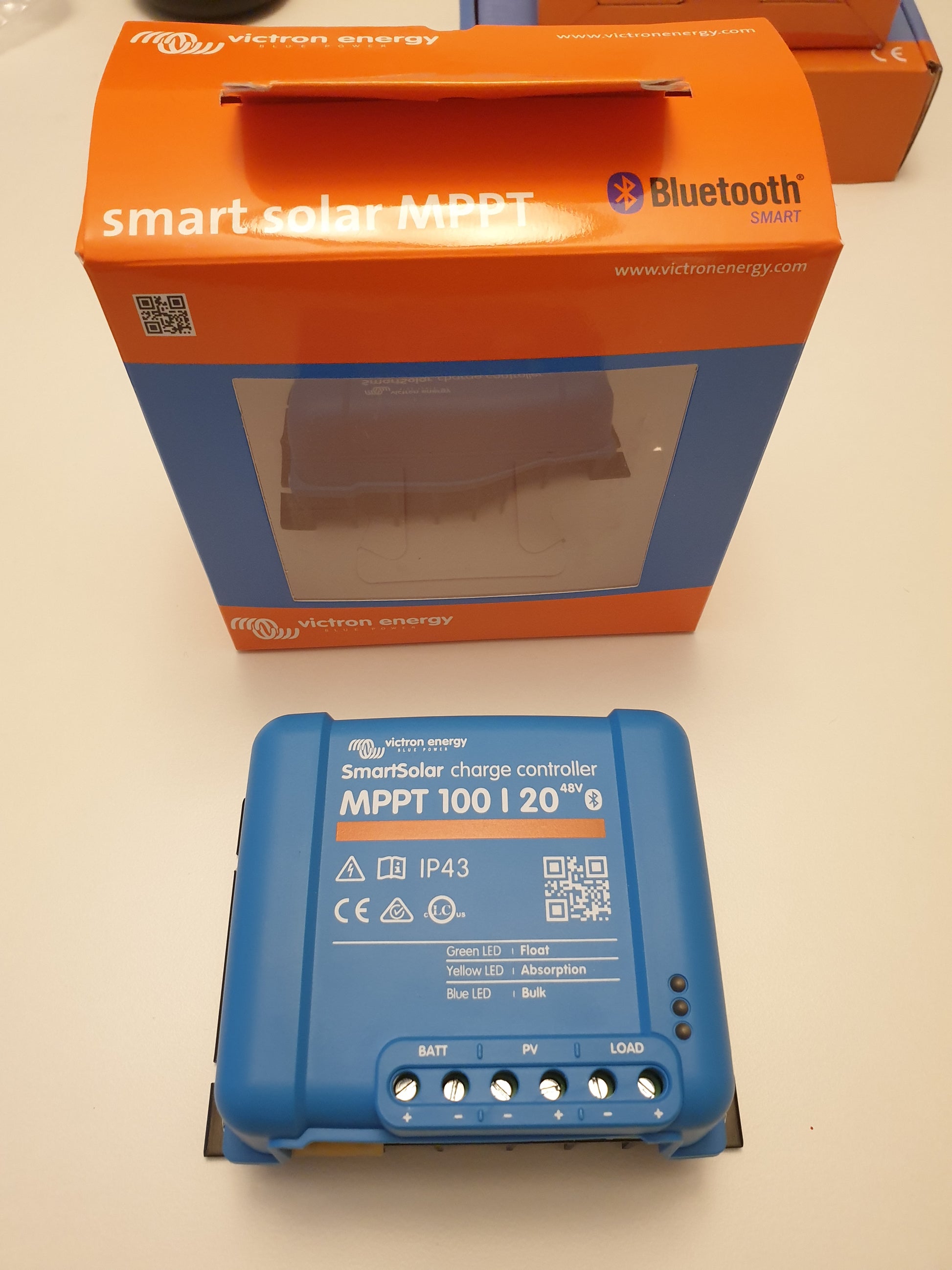 Victron SmartSolar 100/15 MPPT Solar-Laderegler 12V/24V Batterie