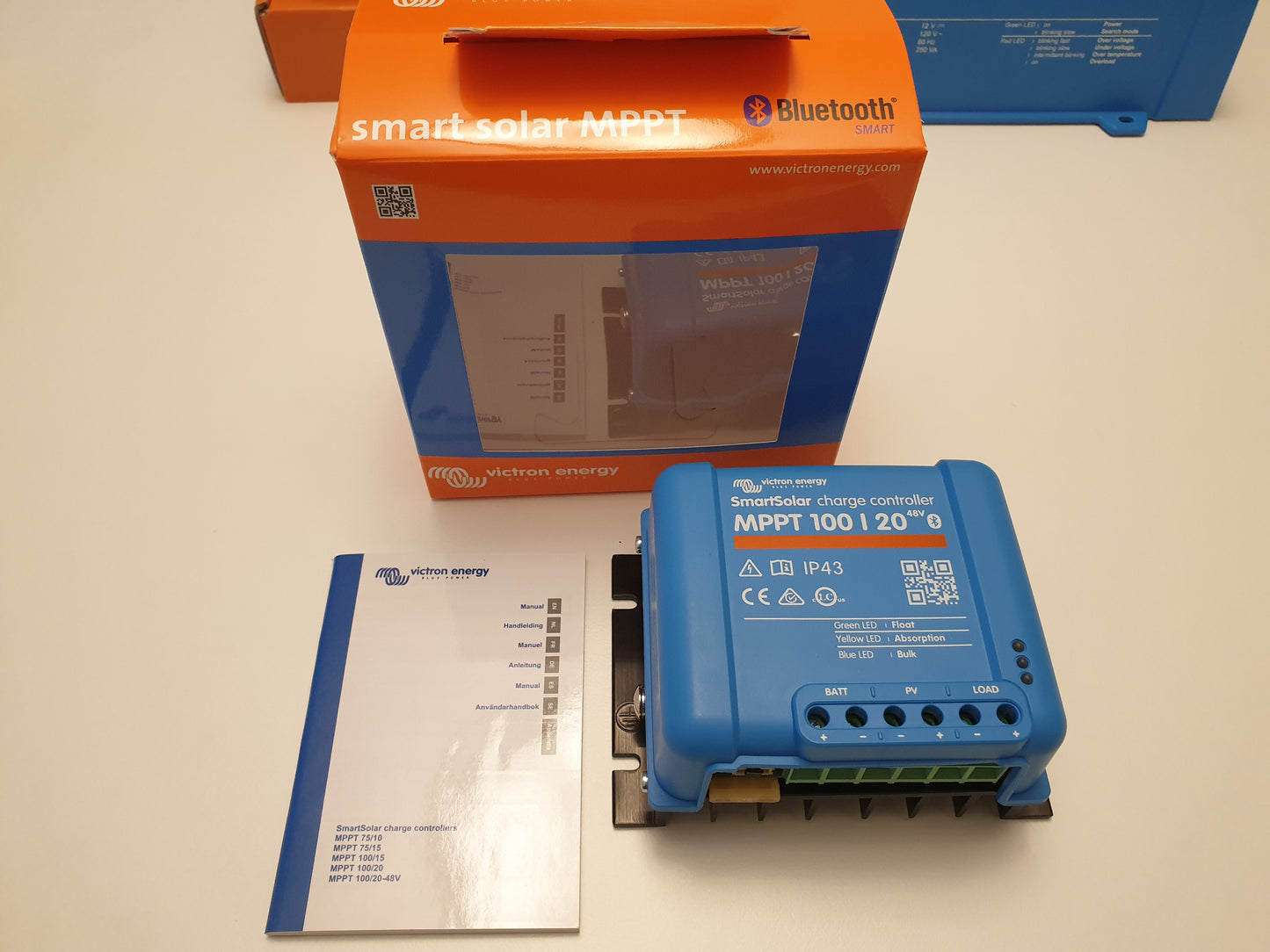 Victron Energy SmartSolar MPPT 100/20-48V Charge Controller